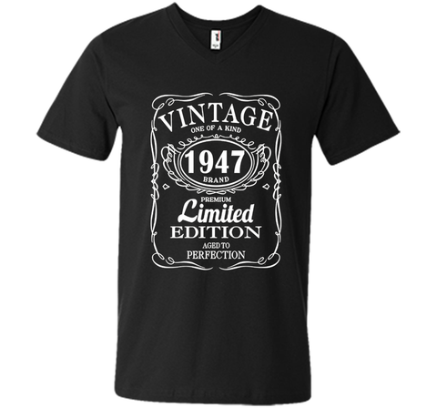 Born in 1947 Tshirt 70th Birthday 70 Years Gift