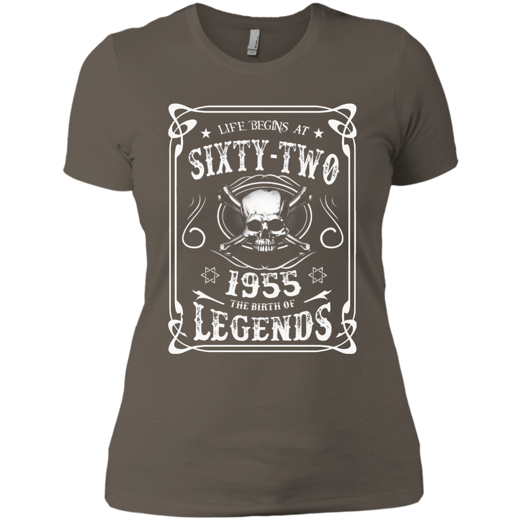 Life begins at 62 - 1955 - the birth of legends (v.2017) cool Next Level Ladies' Boyfriend Tee