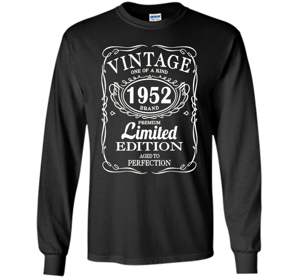 Vintage Born in 1952 65 Years Old Birthday Tshirt