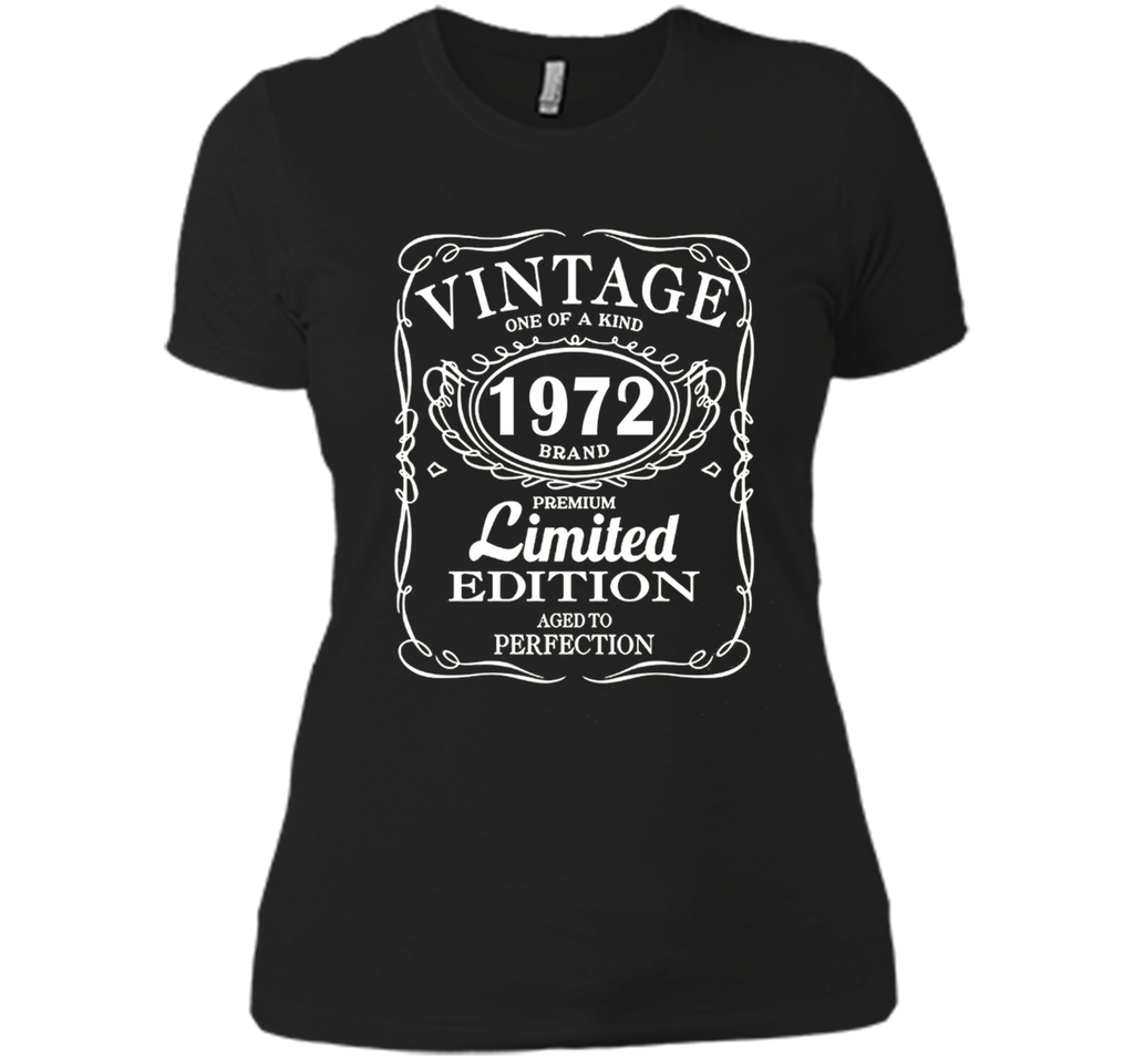 Vintage Born in 1972 45 Years Old Birthday Tshirt