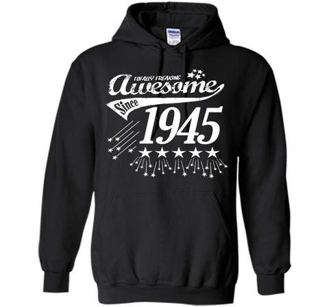 Awesome Since 1945 71st Birthday Year Born Funny T-Shirt