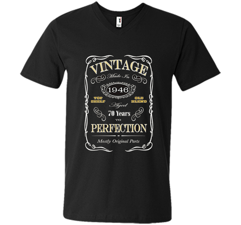 70th Birthday Gift T-Shirt - Born In 1946 - Vintage